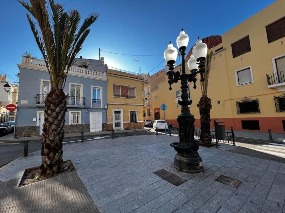 Great Apartment Close To Plaza De Torres Alicante Exterior photo
